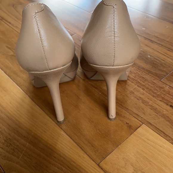 Beige Nine West vegan leather stilettos - Picture 4 of 11